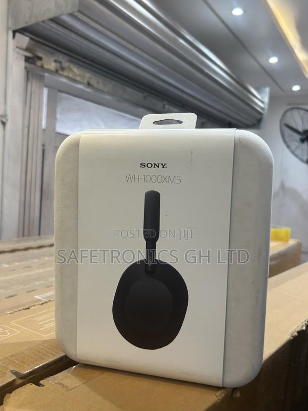 Order Black Sony Bluetooth Wh-1000xm5 Headphones · Photo 1