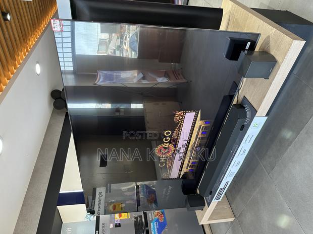 Samsung 100inches Qled Ned Smart Tv · Photo 2