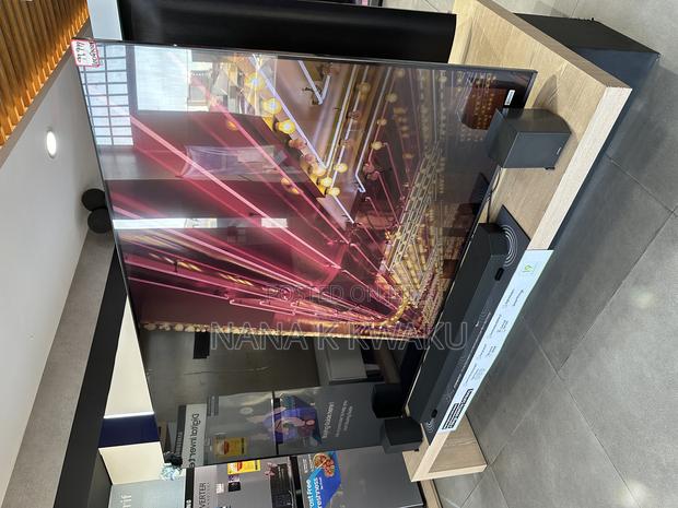 Samsung 100inches Qled Ned Smart Tv · Photo 3
