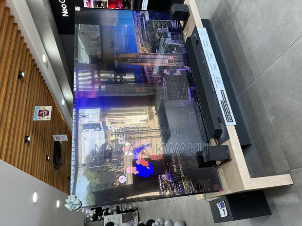 Samsung 100inches Qled Ned Smart Tv · Photo 4