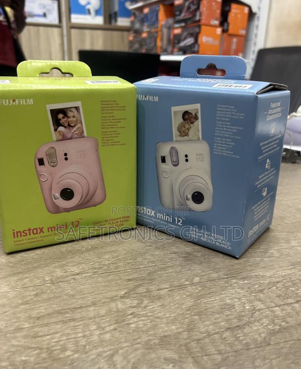 High Quality ** Instax Cam Fujifilm Mini 12 Film Instant Camera · Photo 1