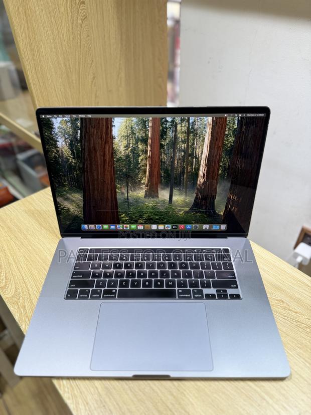 Laptop Apple MacBook Pro 2019 16GB Intel Core i7 SSD 512GB · Photo 1