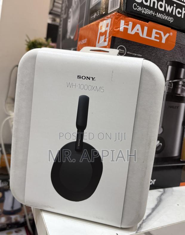 Classic Design Sony Wh-1000xm5 Premium Wireless Headphones · Photo 1
