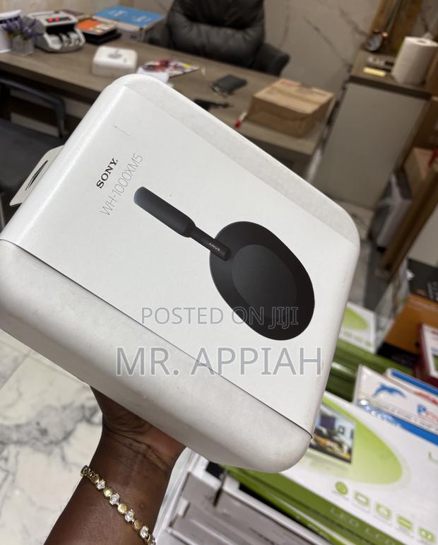 Unique Design Sony Wh-1000xm5 Premium Speaker(Black)Over Ear · Photo 1