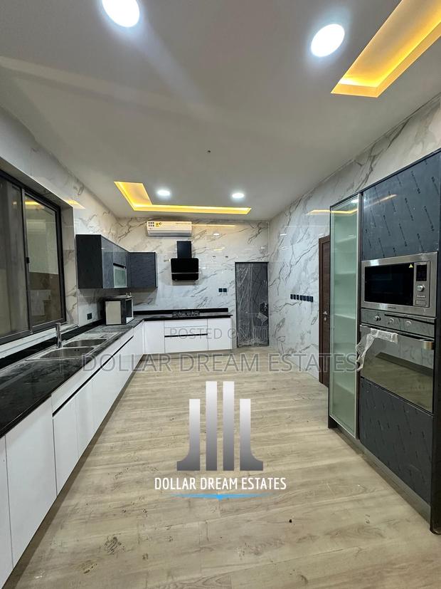 5bdrm House in East Legon for sale · Photo 5