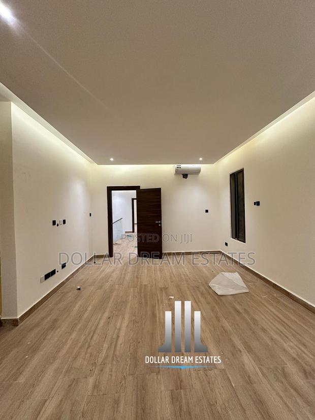 5bdrm House in East Legon for sale · Photo 7