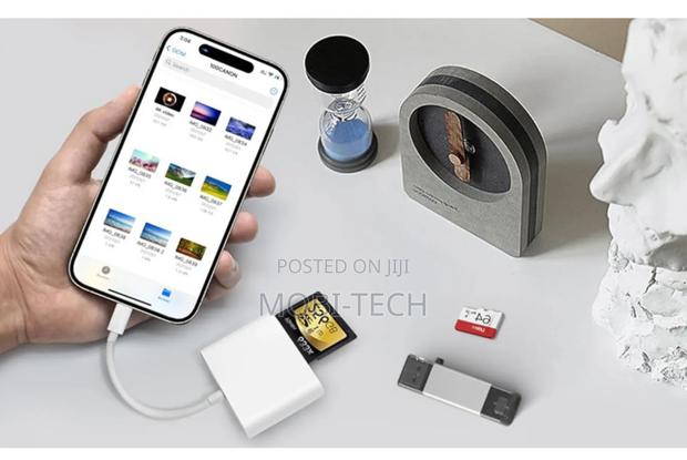 3-in-1 Card Reader With a Lightning Connector · Photo 4
