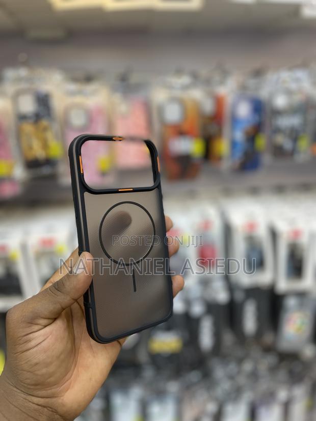 Magsafe-Compatible Phone Case for 17air · Photo 4