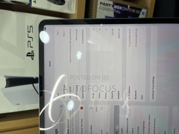 Apple iPad Pro 12.9 (2022) 512 GB Gray · Photo 7