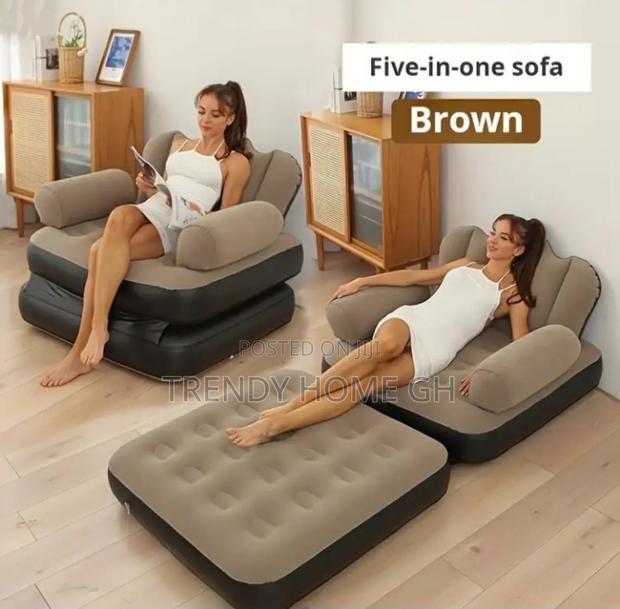 Trendy Inflatable Sofa Easy to Set Up, Easy to Store! · Photo 1