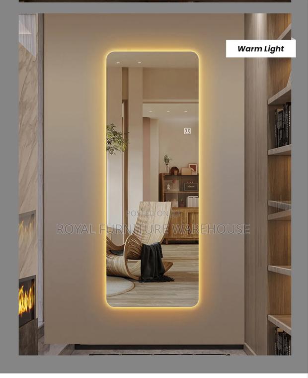 Illuminated Full Body Length Mirror · Photo 1