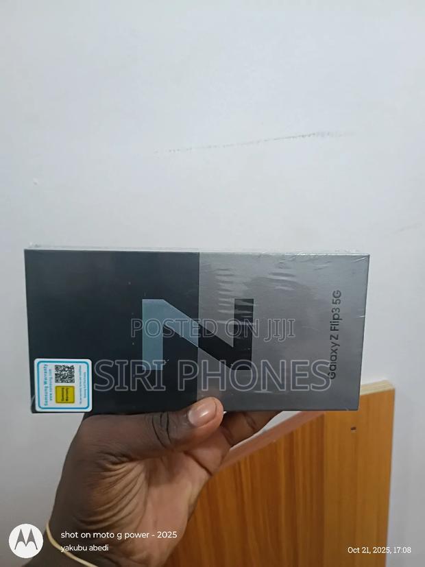 New Samsung Galaxy Z Flip 3 256 GB Gray · Photo 1