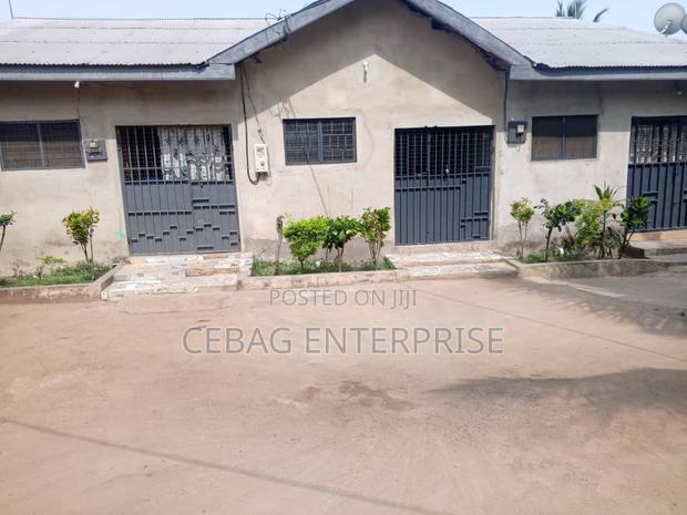 3bdrm Apartment in Awutu Senya West for sale