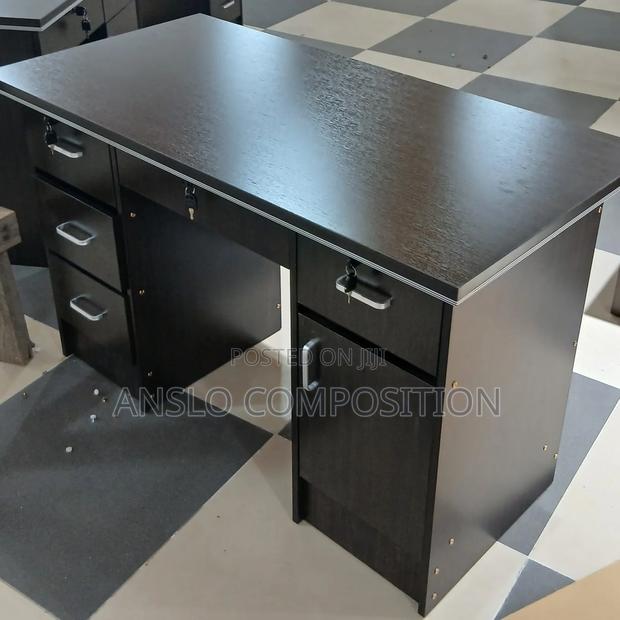 Bestie Computer Desk · Photo 1