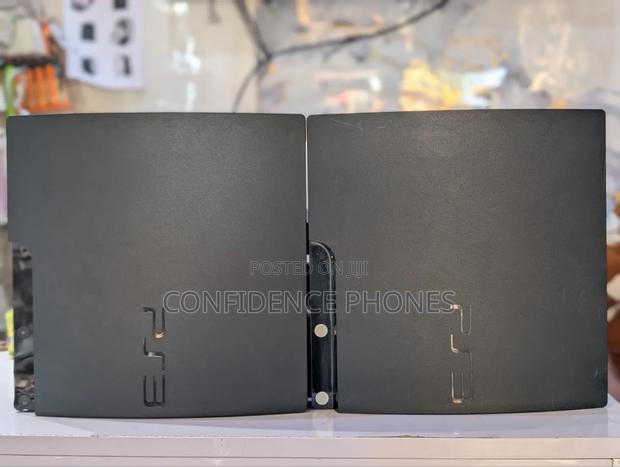Ps3 Console With Games · Photo 3