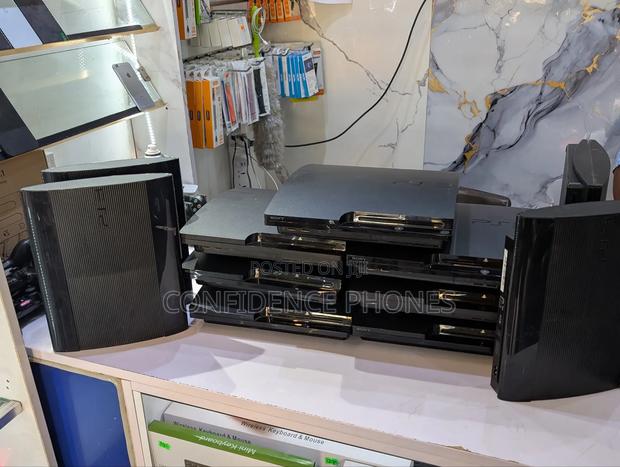 Ps3 Console With Games · Photo 4