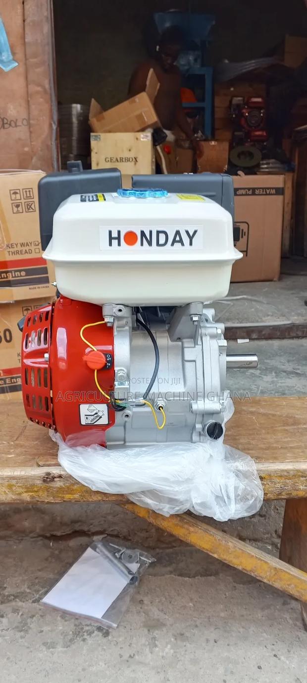 Honday 13hp Petro Engine · Photo 1
