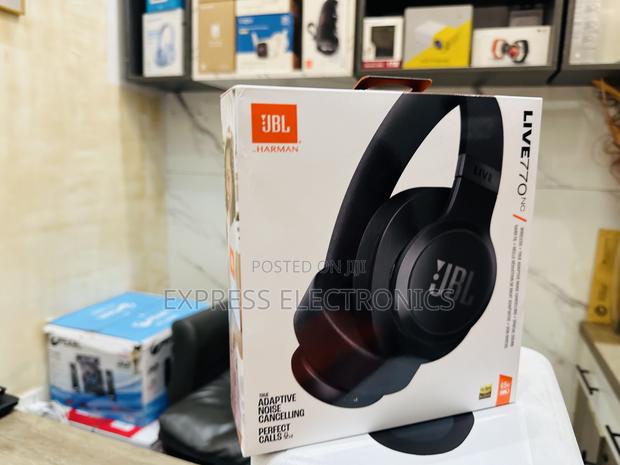 Hot Deal Live 770nc Head Phone JBL Black. · Photo 1