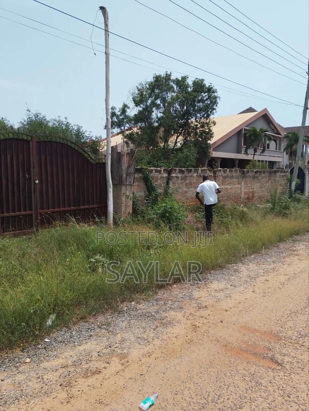 2 Plots for Sale Fully Fenced Block3 ,Comm3 · Photo 4