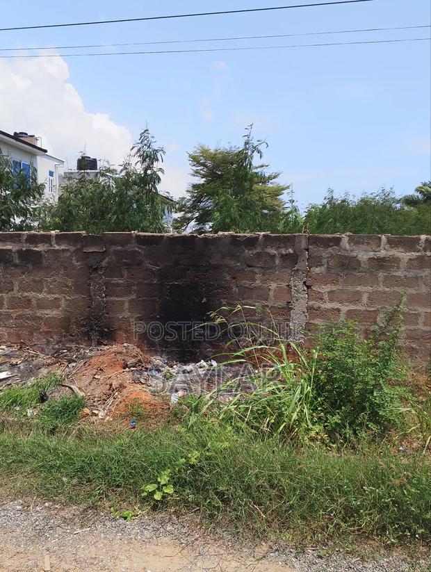 2 Plots for Sale Fully Fenced Block3 ,Comm3 · Photo 8