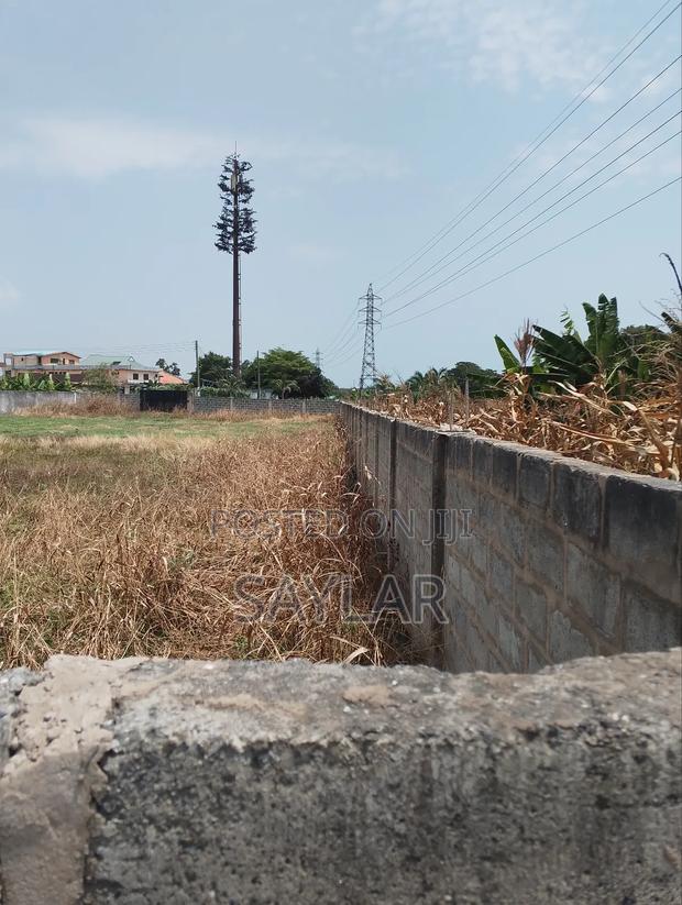 3 Plots for Sale Comm10 Opposite S.O.S Fully Fenced · Photo 5