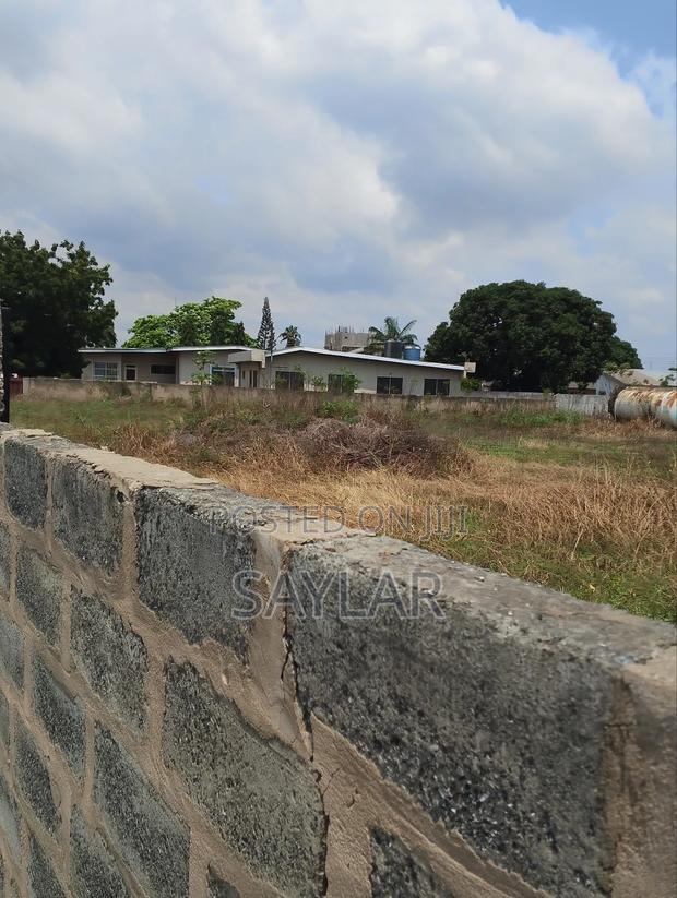 3 Plots for Sale Comm10 Opposite S.O.S Fully Fenced · Photo 7