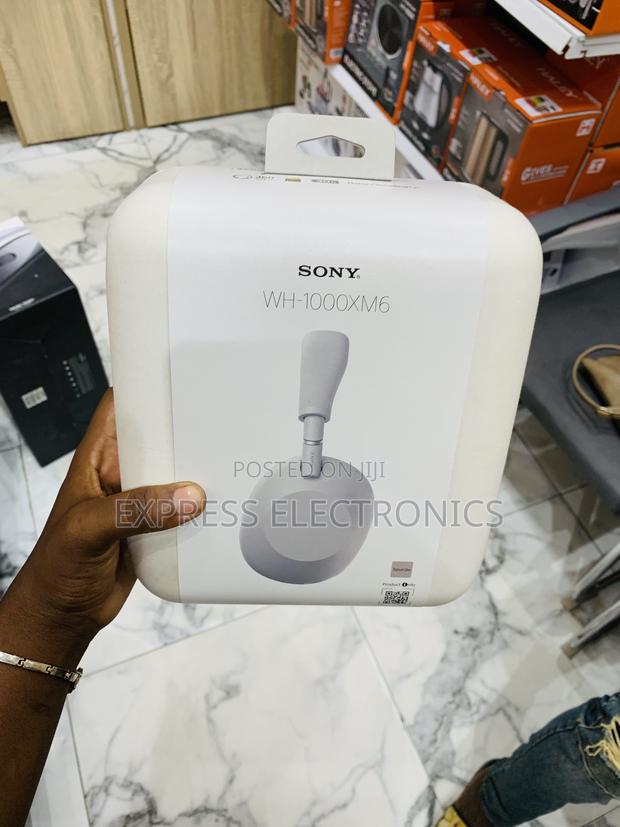 Lovely New White Wires Headset Sony Wh-1000xm6 · Photo 1