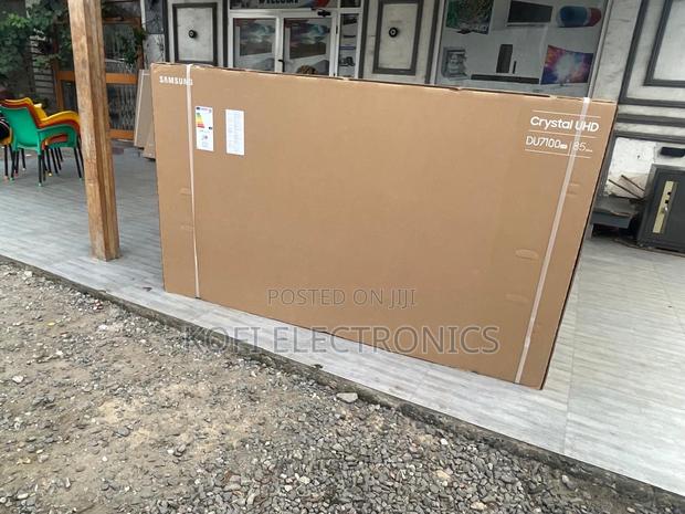 Powerful Sound‐U 85′′ Crystal Uhd Samsung Tv · Photo 2
