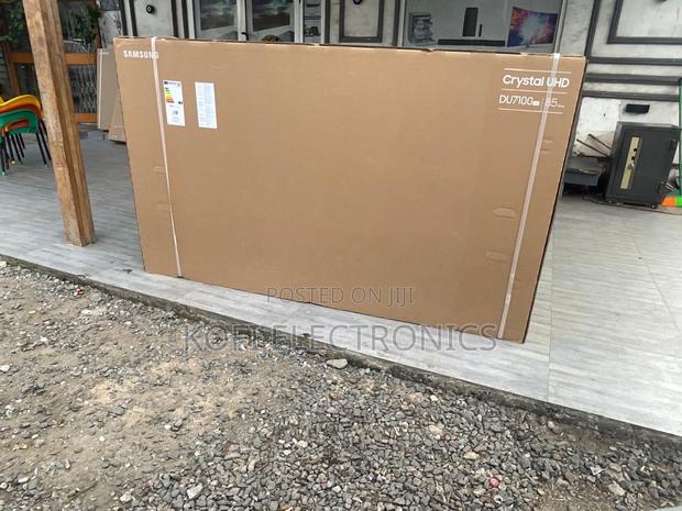 Powerful Sound‐U 85′′ Crystal Uhd Samsung Tv · Photo 1