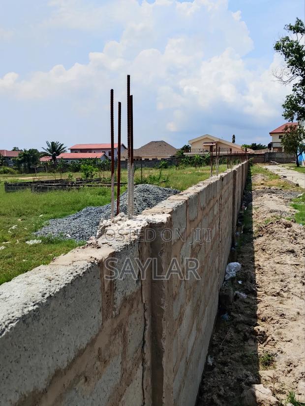 2 Acres Fully Fenced at Comm12 for Sale · Photo 5