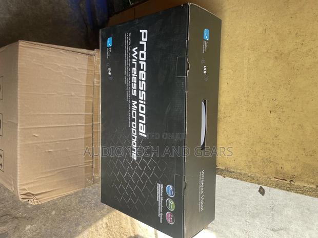 Shure Am-401 4in1 Wireless Conference Microphone · Photo 4