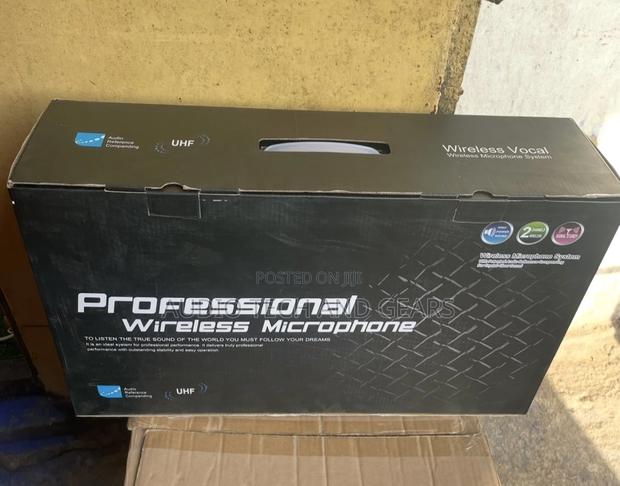 Shure Am-401 4in1 Wireless Conference Microphone · Photo 3