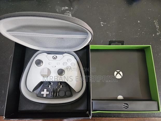 Elite Series 1 Controller Brand New in Box With Accessories Intact · Photo 2