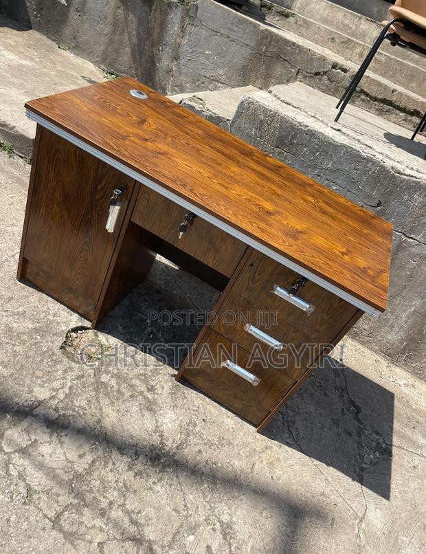 Office Desk/ Table · Photo 1