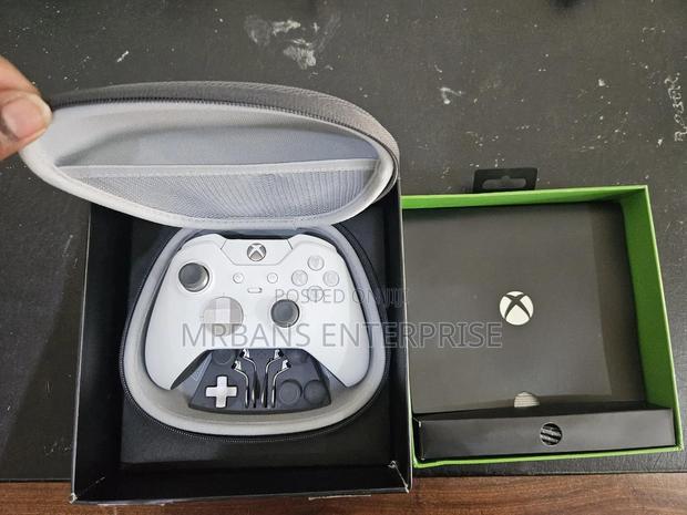 Elite Series 1 Controller Brand New in Box With Accessories Intact · Photo 4