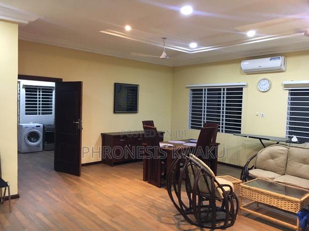 Furnished 2bdrm Mansion in North Legon for rent · Photo 2