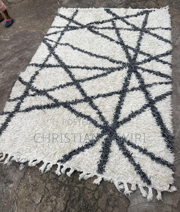Carpet / Floor Mat · Photo 3