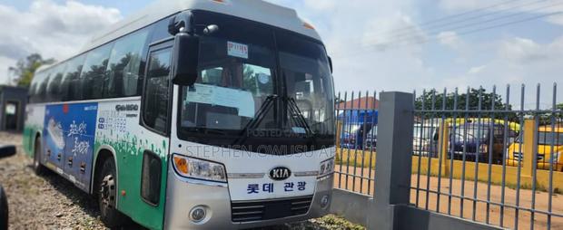Hyundai Universe 2013 White · Photo 4