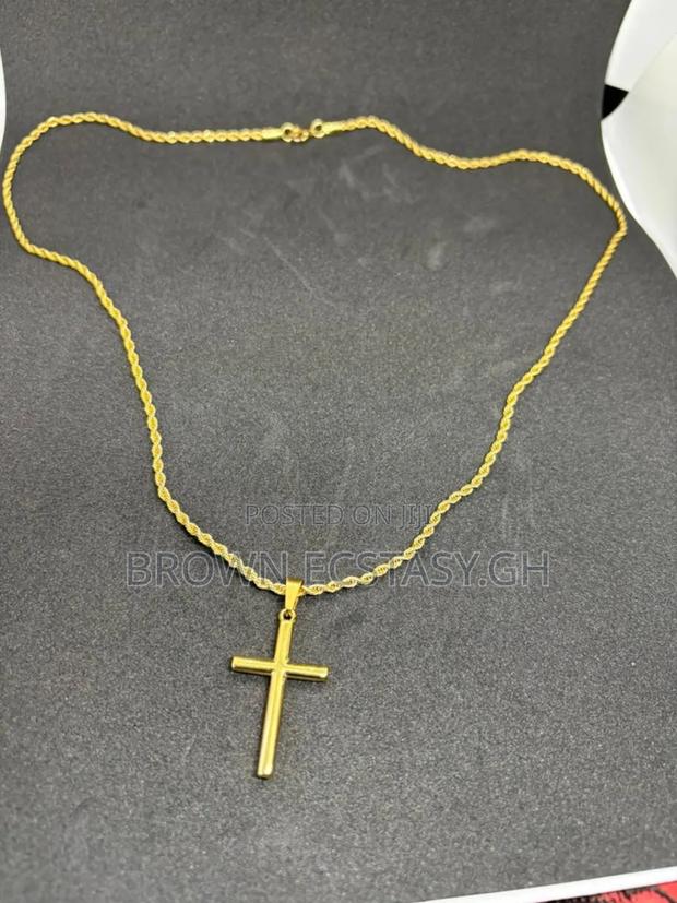 Crucifix Necklace · Photo 3