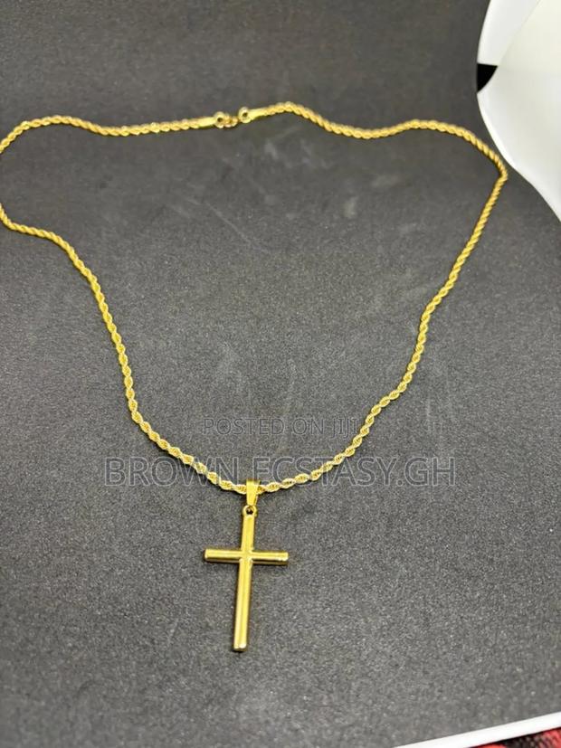 Crucifix Necklace · Photo 1