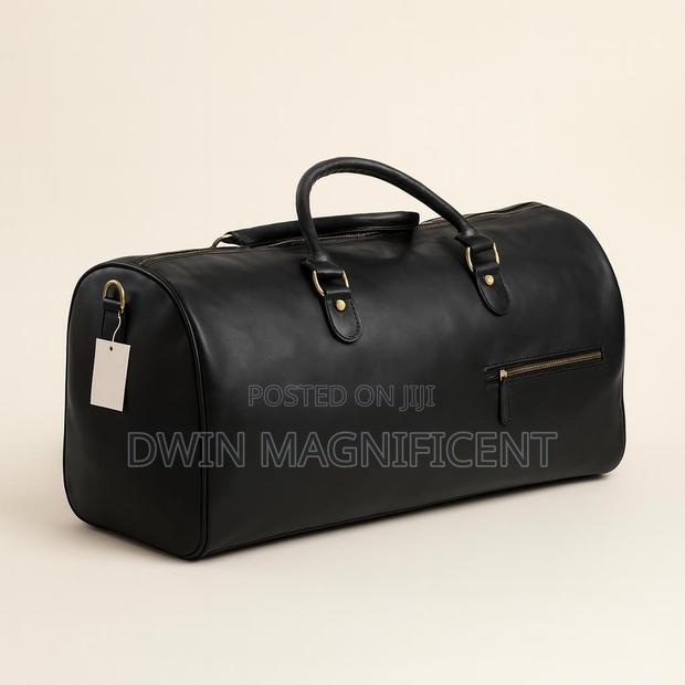 Travel With Our Duffel Bag (20+ Pics) · Photo 7