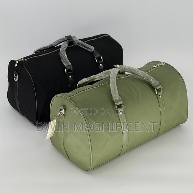 Travel With Our Duffel Bag (20+ Pics) · Photo 8