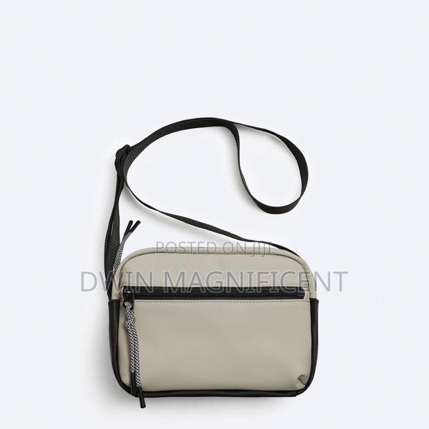 Easy Wear Side Bags · Photo 1