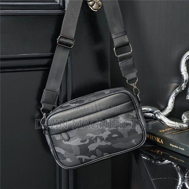 Easy Wear Side Bags · Photo 8