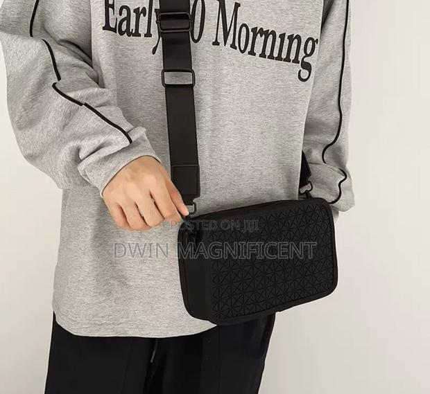 Easy Wear Side Bags · Photo 2