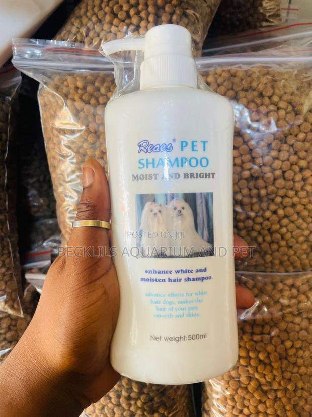 Rease Pet Shampoo ( for Whitening ) · Photo 1