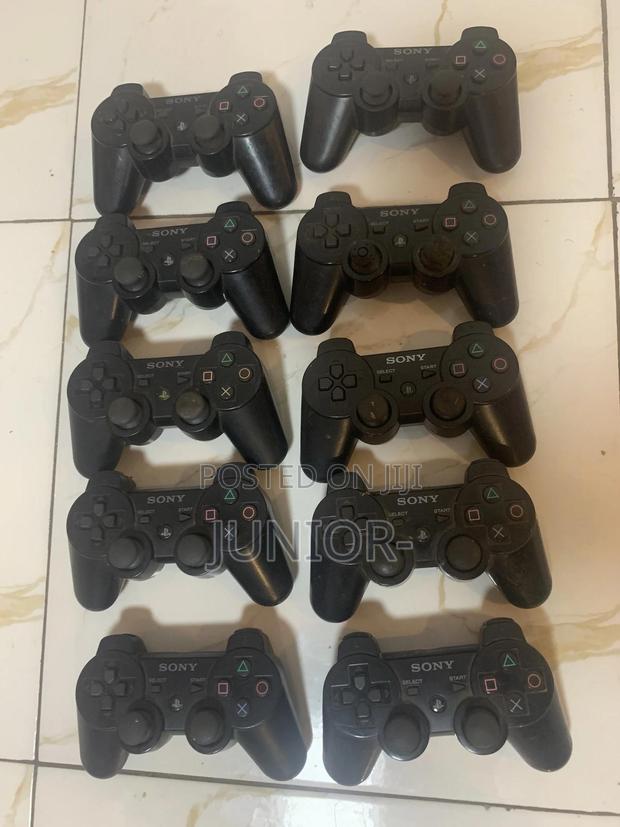 Home Used Ps3 Controllers · Photo 1