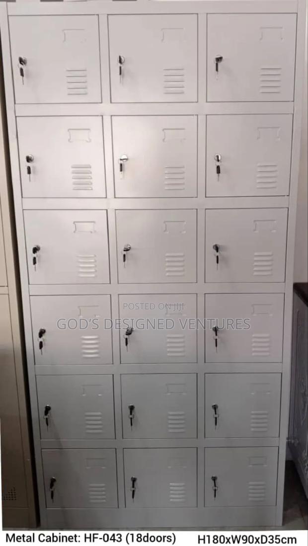 Strong and Quality 18 Door Metal Cabinet · Photo 1