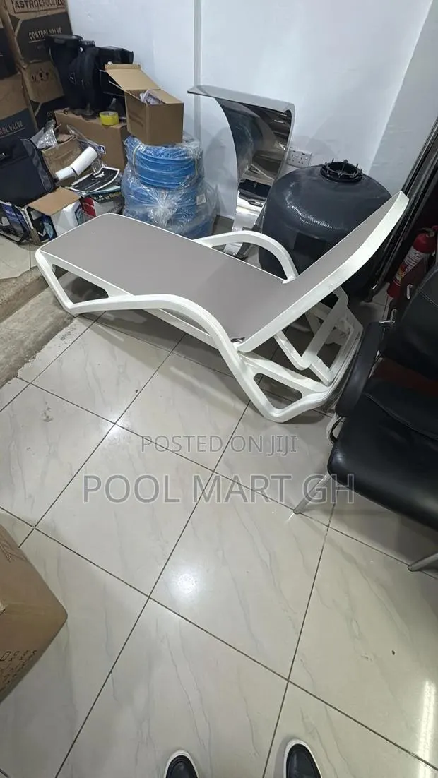Swimming Pool Side Chair · Photo 1