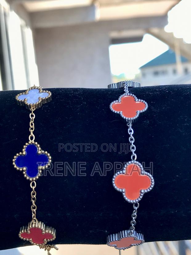 Van Cleef Bracelets · Photo 2